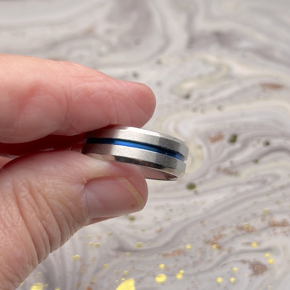 8mm Silver and Blue Stainless Steel Ring - Picture 3 of 4